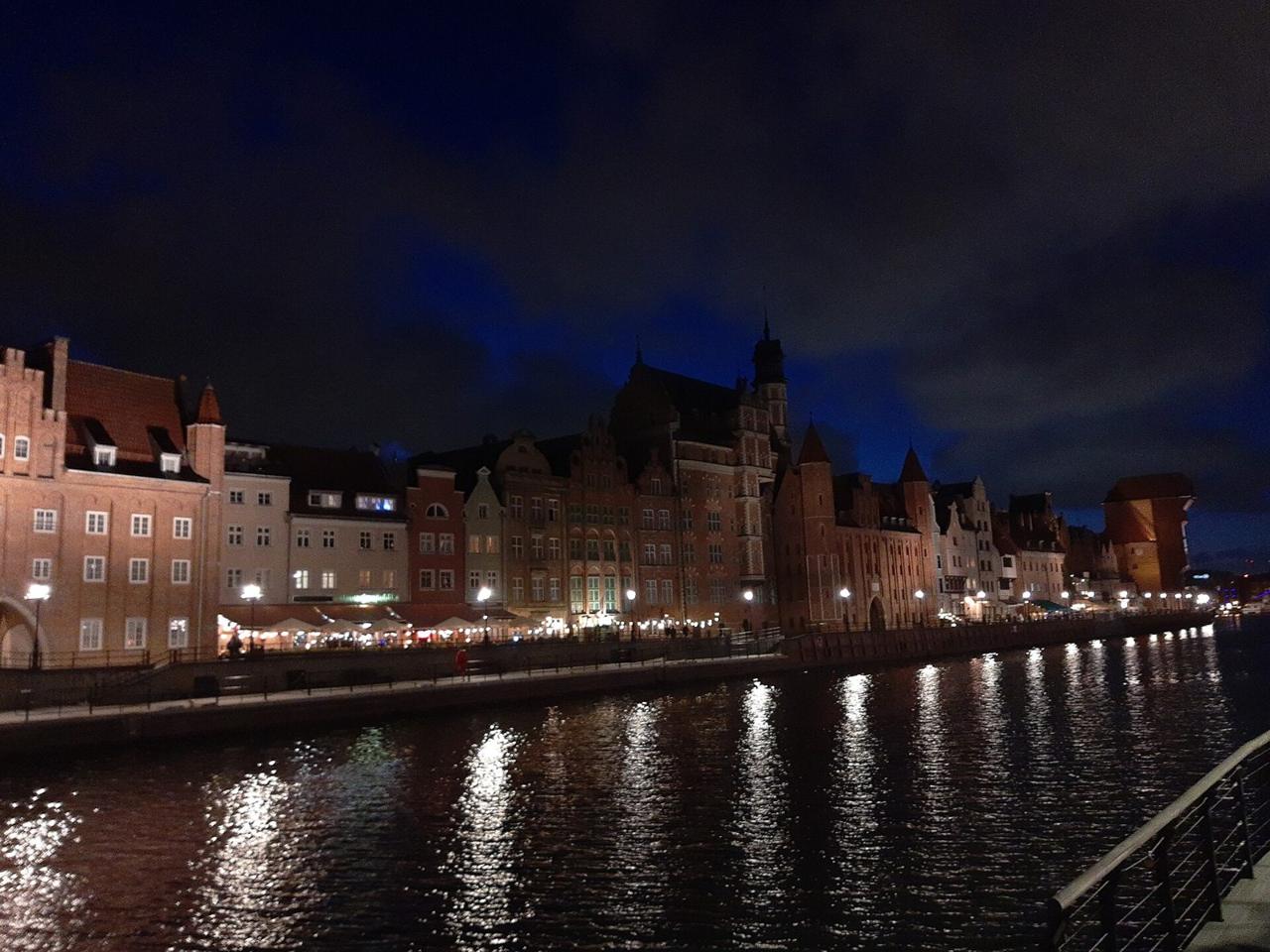 Old Town houses and the port crane on the Motława in Gdańsk